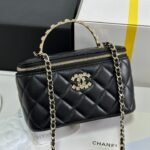 VANITY CASE 18 IN BLACK CALFSKIN GOLD HARDWARE - Image 10