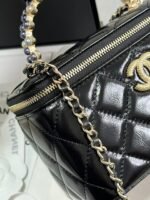 VANITY CASE 18 IN BLACK SHINY LAMBSKIN WITH PEARL HANDLE - Image 16