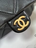 QUILTED HOBO CARGO BAG 31 IN BLACK CALFSKIN GOLD CHAIN - Image 2