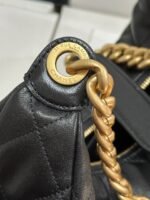 QUILTED HOBO CARGO BAG 31 IN BLACK CALFSKIN GOLD CHAIN - Image 9