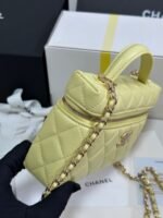 STRASS VANITY QUILTED CASE 19 IN YELLOW CALFSKIN WITH GOLD METALLIC - Image 13