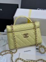 STRASS VANITY QUILTED CASE 19 IN YELLOW CALFSKIN WITH GOLD METALLIC - Image 7