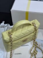 STRASS VANITY QUILTED CASE 19 IN YELLOW CALFSKIN WITH GOLD METALLIC - Image 17