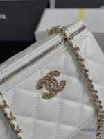 VANITY CASE 17 CRYSTAL STUDDED LOGO IN WHITE CALFSKIN GOLD HARDWARE - Image 16