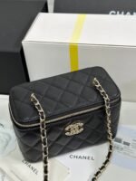 VANITY CASE 17 CRYSTAL STUDDED LOGO IN BLACK CALFSKIN GOLD HARDWARE - Image 11