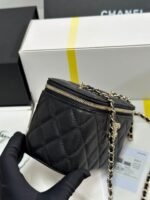 VANITY CASE 17 CRYSTAL STUDDED LOGO IN BLACK CALFSKIN GOLD HARDWARE - Image 5