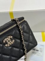 VANITY CASE 17 CRYSTAL STUDDED LOGO IN BLACK CALFSKIN GOLD HARDWARE - Image 18