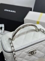 MINI VANITY TOP HANDLE CASE 17 IN WHITE CAVIAR SKIN SILVER-TONE PLATED METAL - Image 6