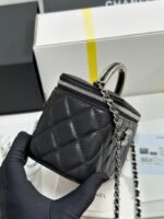 MINI VANITY TOP HANDLE CASE 17 IN BLACK CAVIAR SKIN SILVER-TONE PLATED METAL - Image 12