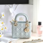 LADY 17 IN LIGHT BLUE LAMBSKIN WITH CANNAGE PATTERN - Image 10