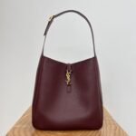 LE 5 À 7 LARGE SUPPLE 31 IN WINE RED GRAINED CALFSKIN - Image 10