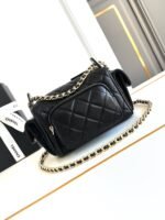 CHANEL 25S CAMERA BAG 23 IN BLACK LAMBSKIN WITH GOLD HARDWARE - Image 14