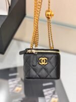 CHANEL 25S MINI VANITY BAG 11 CM IN BLACK LAMBSKIN WITH GOLD HARDWARE - Image 2