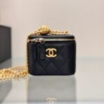 CHANEL 25S MINI VANITY BAG 11 CM IN BLACK LAMBSKIN WITH GOLD HARDWARE - Image 6