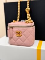 CHANEL 25S MINI VANITY BAG 11 CM IN LIGHT PINK LAMBSKIN WITH GOLD HARDWARE - Image 4
