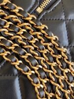 CHANEL 25S VANITY BAG 19 IN BLACK LAMBSKIN GOLD HARDWARE - Image 8