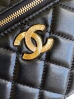 CHANEL 25S VANITY BAG 19 IN BLACK LAMBSKIN GOLD HARDWARE - Image 12