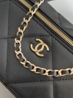 CHANEL 25S VANITY BAG 19.5 CM IN BLACK LAMBSKIN - Image 17