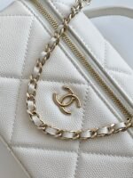 CHANEL 25S VANITY BAG 19.5 CM IN WHITE LAMBSKIN - Image 6