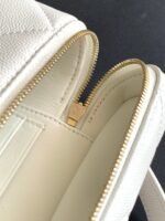 CHANEL 25S VANITY BAG 19.5 CM IN WHITE LAMBSKIN - Image 8