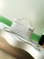 CHANEL 25S VANITY BAG 19.5 CM IN WHITE LAMBSKIN - Image 13