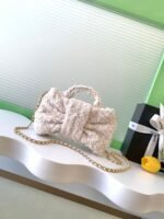 CHANEL 25S BOW BAG 26 IN CREAM WHITE TWEED WITH GOLD HARDWARE - Image 24