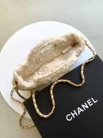 CHANEL 25S BOW BAG 38 IN CREAM WHITE TWEED WITH GOLD HARDWARE - Image 7