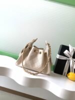 CHANEL 25S HOBO BAG 22 IN LIGHT BEIGE CAVIAR LEATHER WITH GOLD HARDWARE - Image 2