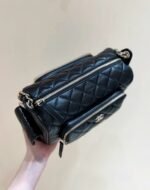 CHANEL CAMERA BAG 24 IN CONGO BLACK SHINY CALFSKIN GOLD CHAIN - Image 4