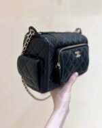CHANEL CAMERA BAG 24 IN CONGO BLACK SHINY CALFSKIN GOLD CHAIN - Image 12