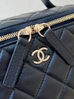 CHANEL 25S VANITY CASE 23 IN BLACK LAMBSKIN - Image 12