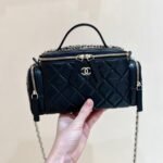 CHANEL 25S VANITY CASE 23 IN BLACK LAMBSKIN - Image 10