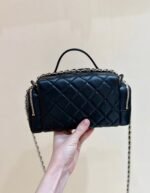CHANEL 25S VANITY CASE 23 IN BLACK LAMBSKIN - Image 18