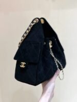 CC 25 HANDBAG 30 IN BLACK SUEDE GOLD HARDWARE - Image 14