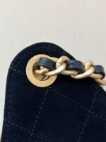 CC 25 HANDBAG 30 IN BLACK SUEDE GOLD HARDWARE - Image 11
