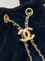 CC 25 HANDBAG 30 IN BLACK SUEDE GOLD HARDWARE - Image 16