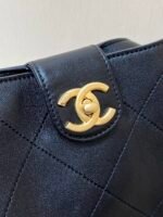 QUILTED SMALL HOBO BAG 27 IN BLACK LAMBSKIN GOLD HARDWARE - Image 12