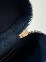 CHANEL 25S VANITY CASE 19 IN BLACK CALFSKIN GOLD HARDWARE - Image 9