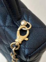 CHANEL 25S VANITY CASE 19 IN BLACK CALFSKIN GOLD HARDWARE - Image 17