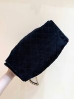 CC 25 HANDBAG 40 IN BLACK SUEDE GOLD HARDWARE - Image 15