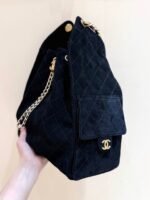CC 25 HANDBAG 40 IN BLACK SUEDE GOLD HARDWARE - Image 3