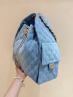 CC 25 HANDBAG 40 IN BLUE DENIM GOLD HARDWARE - Image 14
