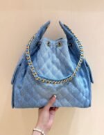 CC 25 HANDBAG 40 IN BLUE DENIM GOLD HARDWARE - Image 17