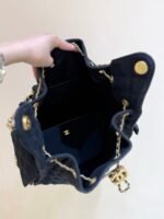 CC 25 HANDBAG 40 IN DARK BLUE DENIM GOLD HARDWARE - Image 18