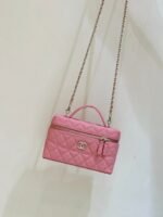 VANITY CASE 19 IN CONTESSA PINK CALFSKIN GOLD-TONE METALLIC - Image 8