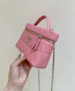 VANITY CASE 19 IN CONTESSA PINK CALFSKIN GOLD-TONE METALLIC - Image 12