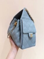 CHANEL 25S HANDBAG IN LIGHT BLUE 30 GRAINED CALFSKIN GOLD HARDWARE - Image 12