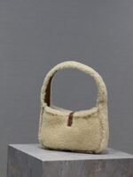 LE 5 À 7 MINI BAG 19 IN CREAM SHEARLING AND BROWN CALFSKIN TRIM - Image 14
