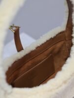 LE 5 À 7 MINI BAG 19 IN CREAM SHEARLING AND BROWN CALFSKIN TRIM - Image 6