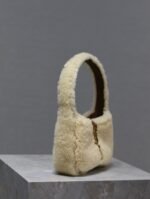 LE 5 À 7 MINI BAG 19 IN CREAM SHEARLING AND BROWN CALFSKIN TRIM - Image 8